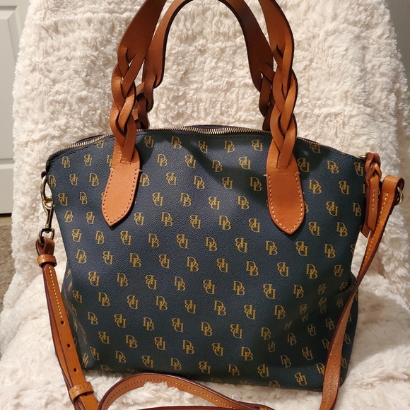 Dooney and Bourke Bag - Picture 2 of 14